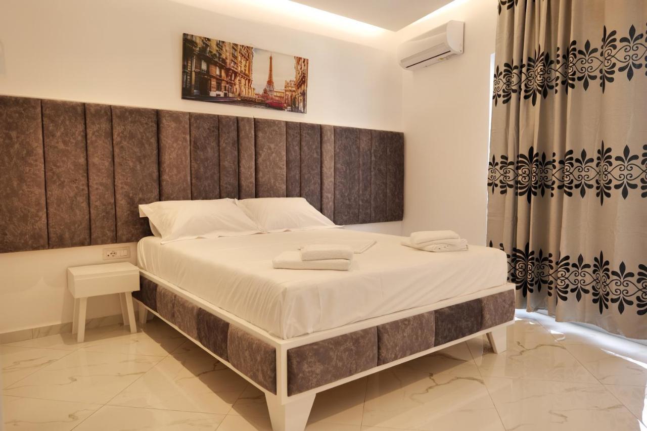 Lumi Hotel Sarandë 外观 照片