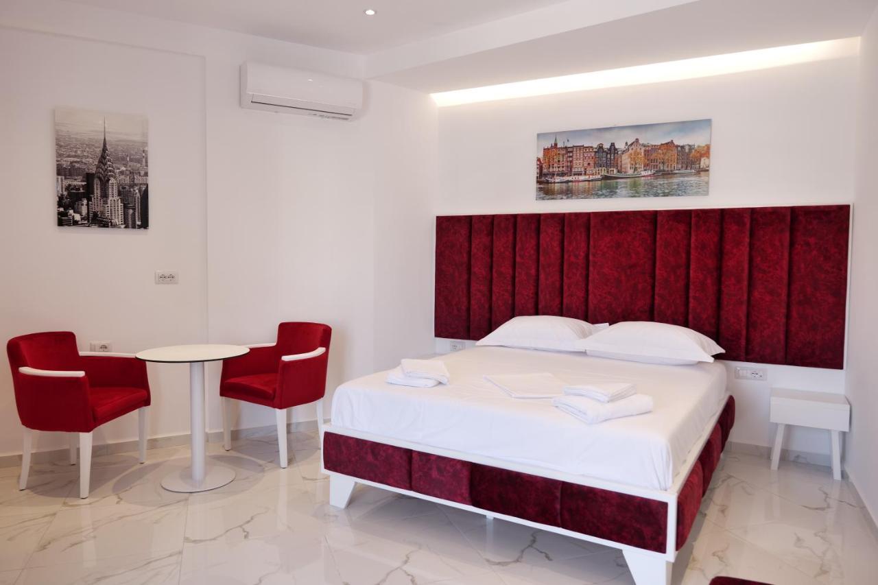 Lumi Hotel Sarandë 外观 照片