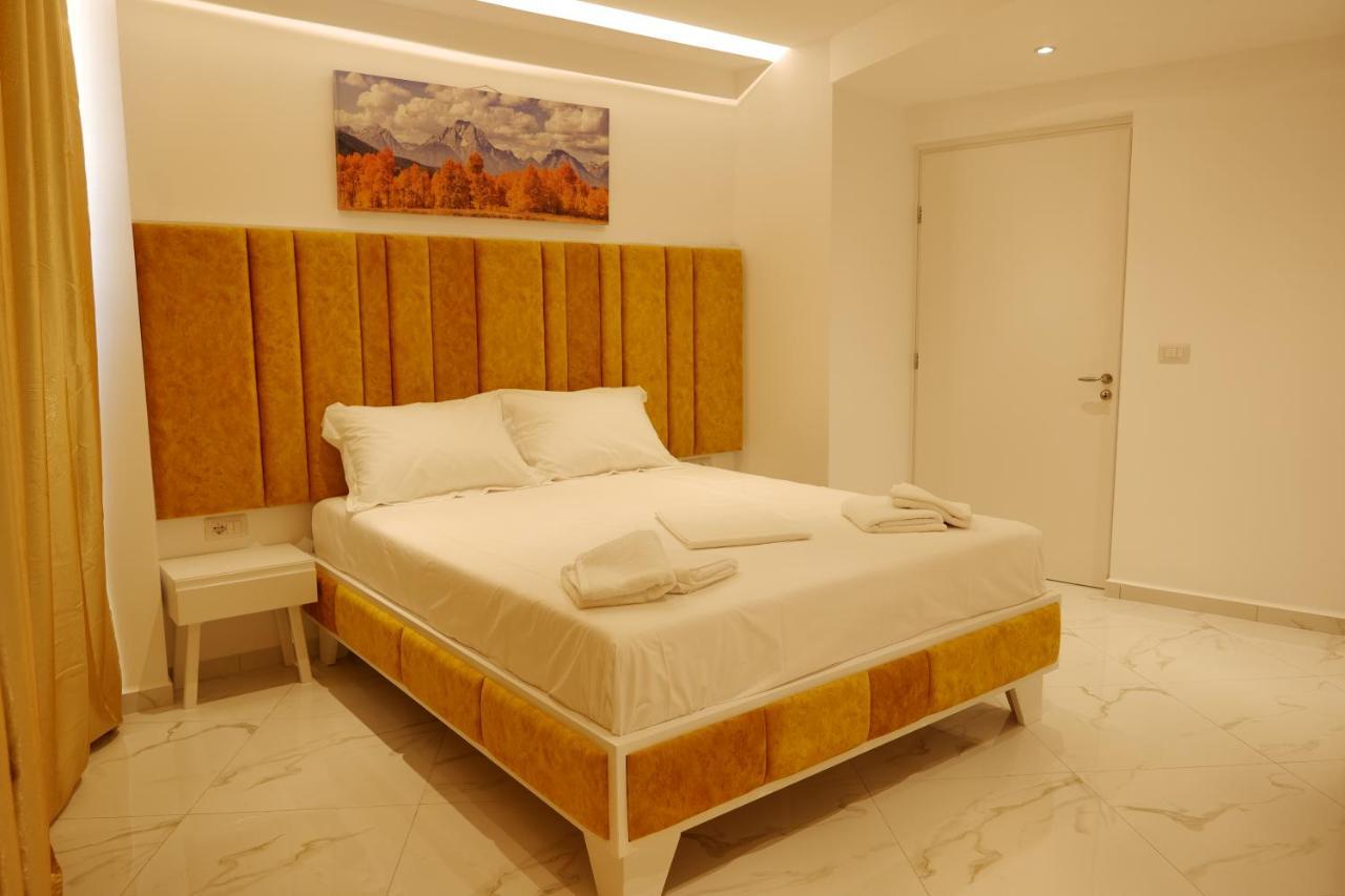 Lumi Hotel Sarandë 外观 照片
