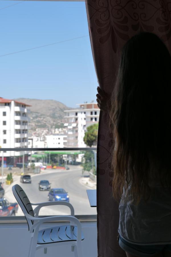 Lumi Hotel Sarandë 外观 照片