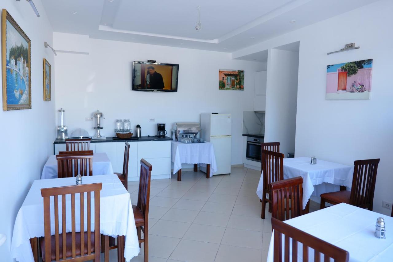 Lumi Hotel Sarandë 外观 照片