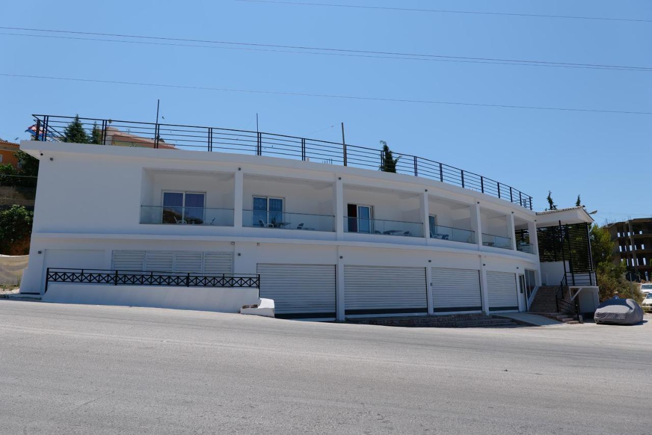 Lumi Hotel Sarandë 外观 照片