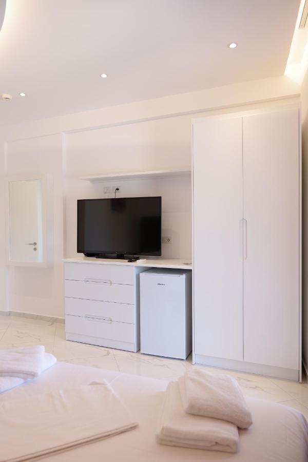 Lumi Hotel Sarandë 外观 照片