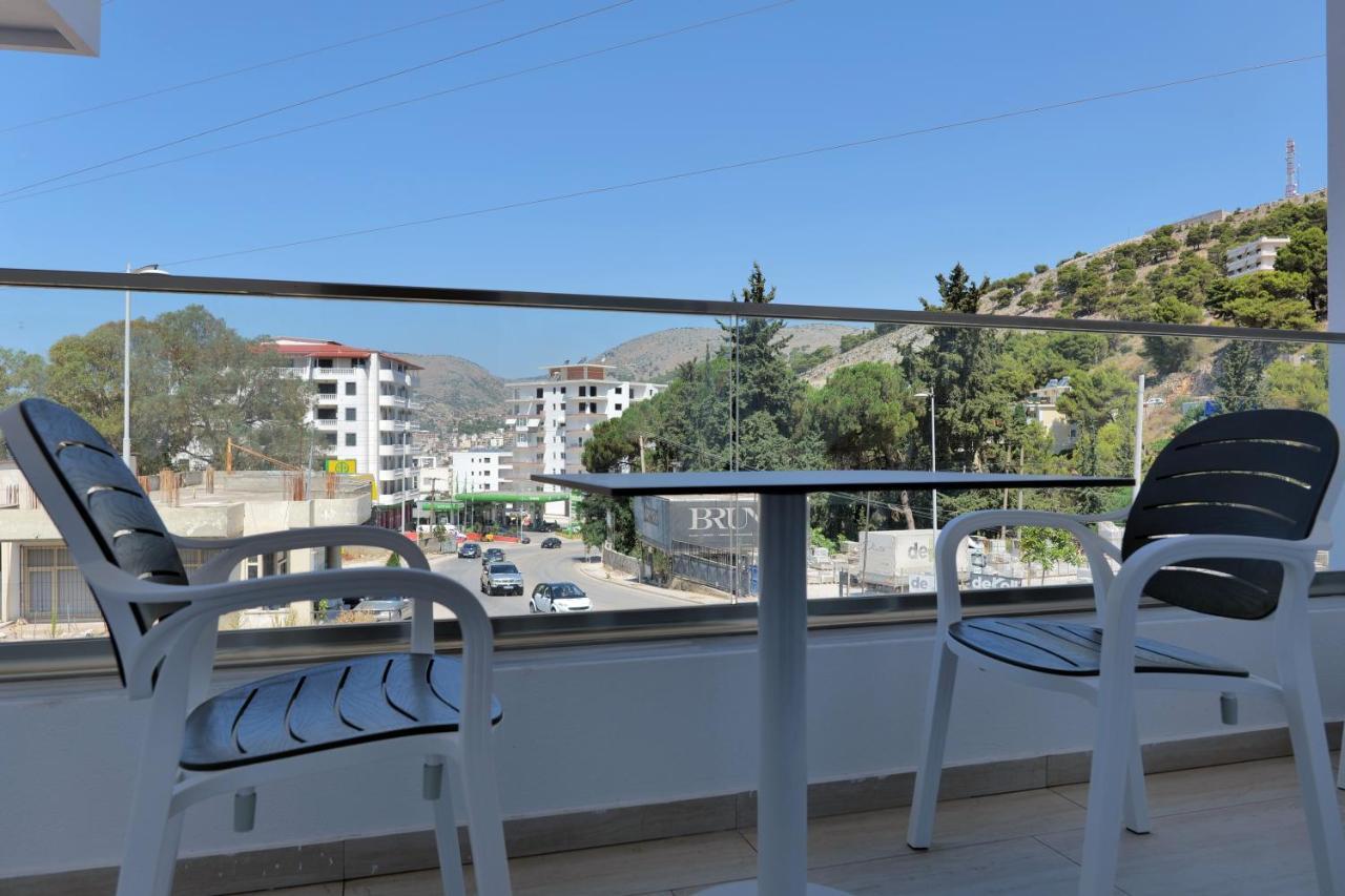 Lumi Hotel Sarandë 外观 照片