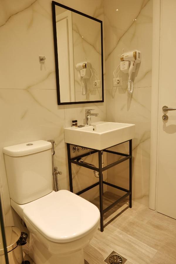 Lumi Hotel Sarandë 外观 照片