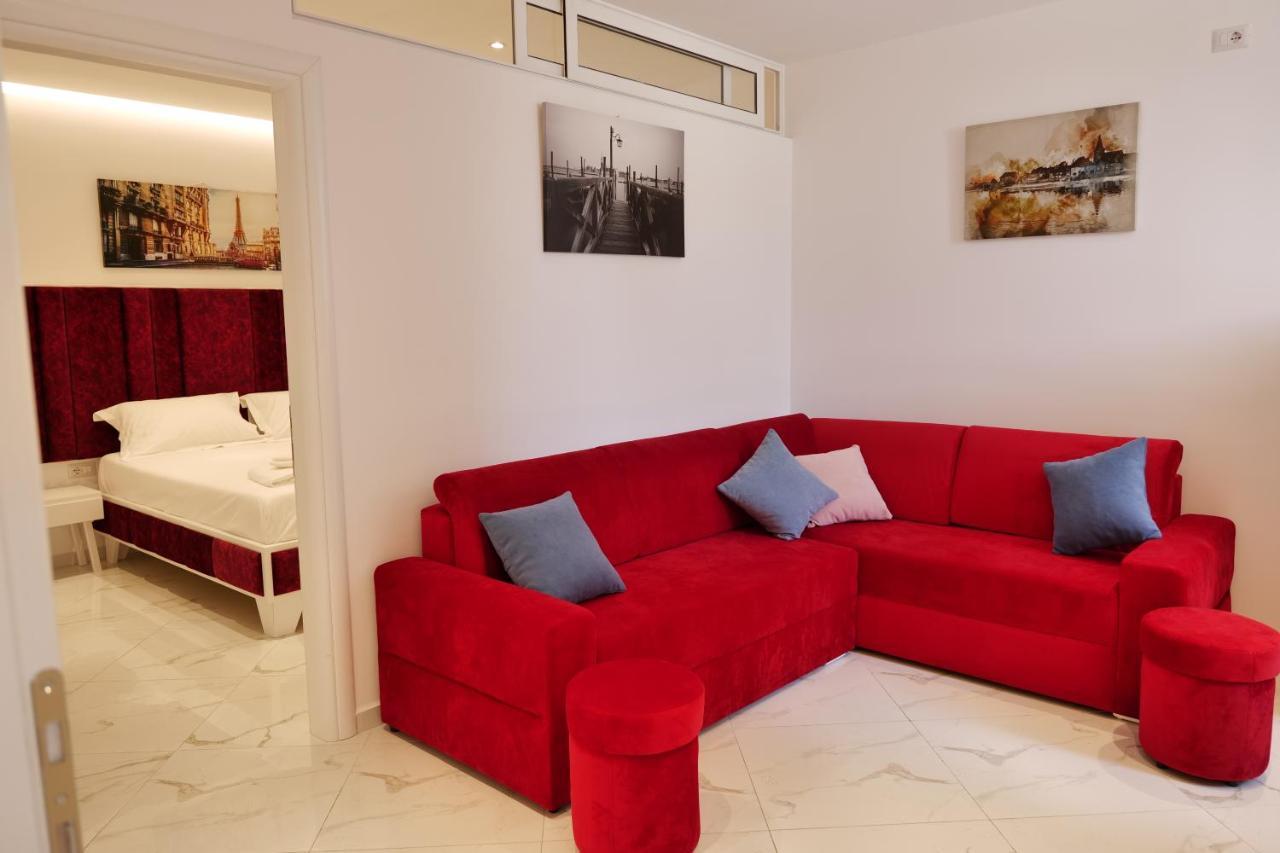 Lumi Hotel Sarandë 外观 照片