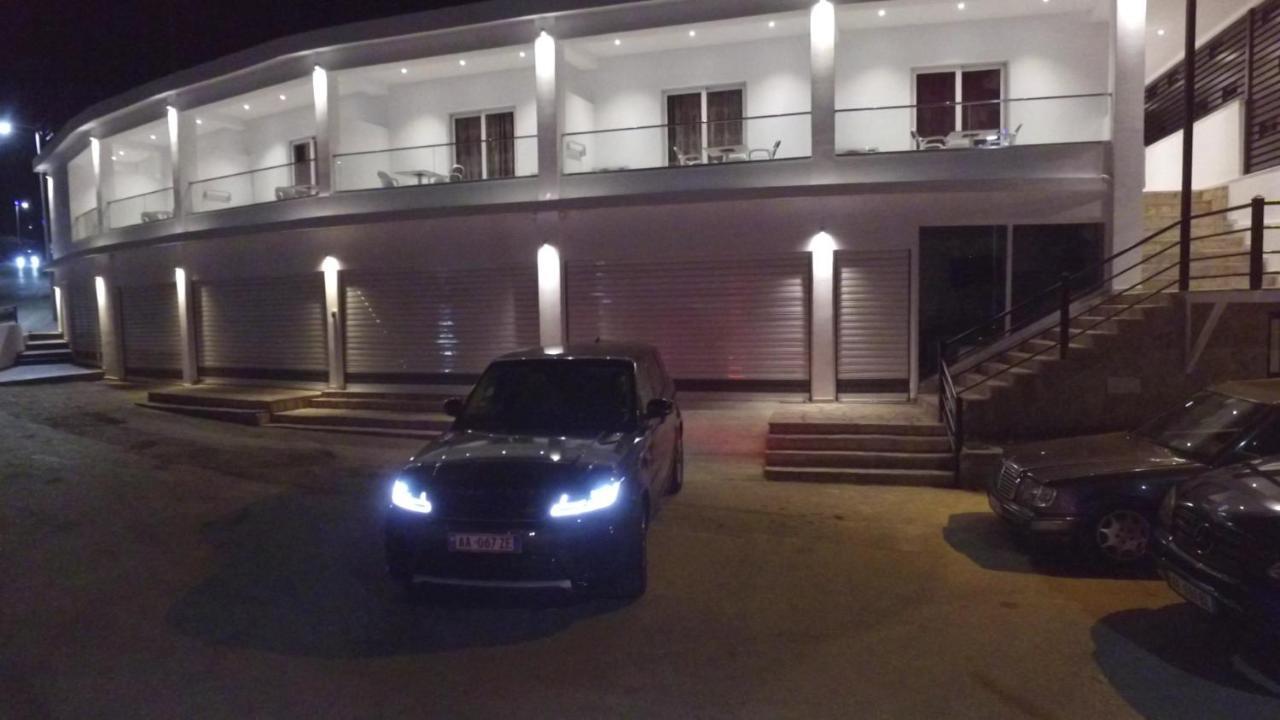 Lumi Hotel Sarandë 外观 照片